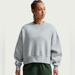 Nike Sportswear Phoenix Fleece
Women's Over-Oversized Crew-Neck Sweatshirt Large